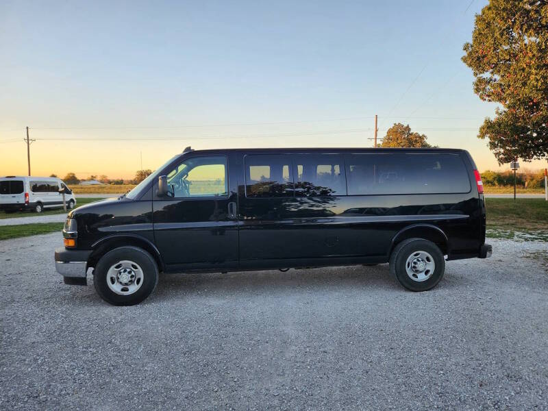 chevrolet express passenger 2020 1GAZGNFG6L1254632 image chevrolet express passenger 2020 1GAZGNFG6L1254632 image